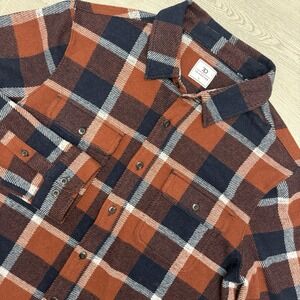 7Diamonds Generation Soft Flannel Shirt Mens L Rust Navy Plaid Stretch Button Up
